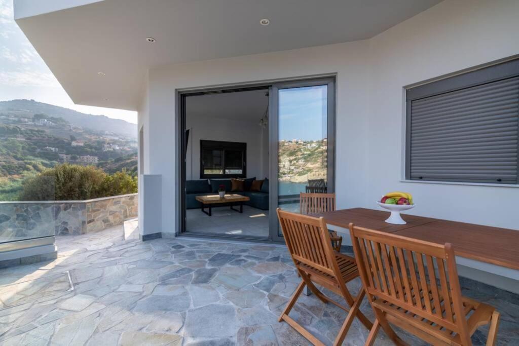 Bougainvillea Seaview Luxury Villa Ligaria  Buitenkant foto